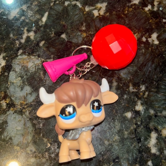 Littlest Pet Shop bison keychain - Picture 6 of 7